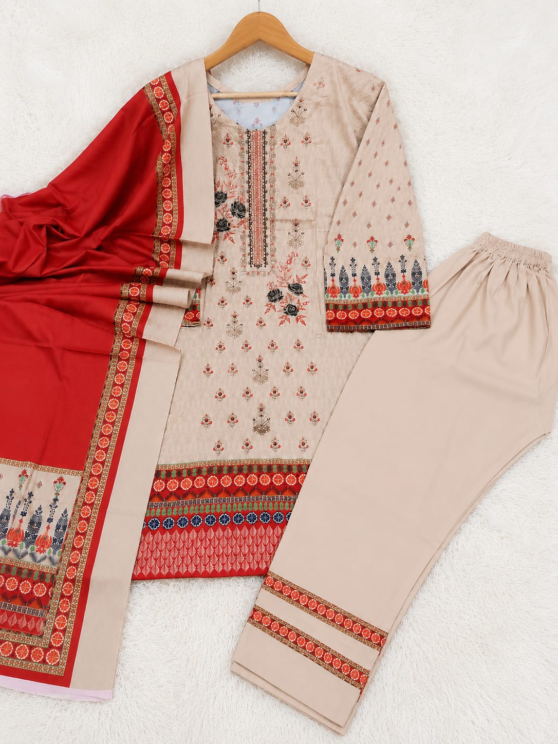 Al Karam 3-Piece Lawn Suit