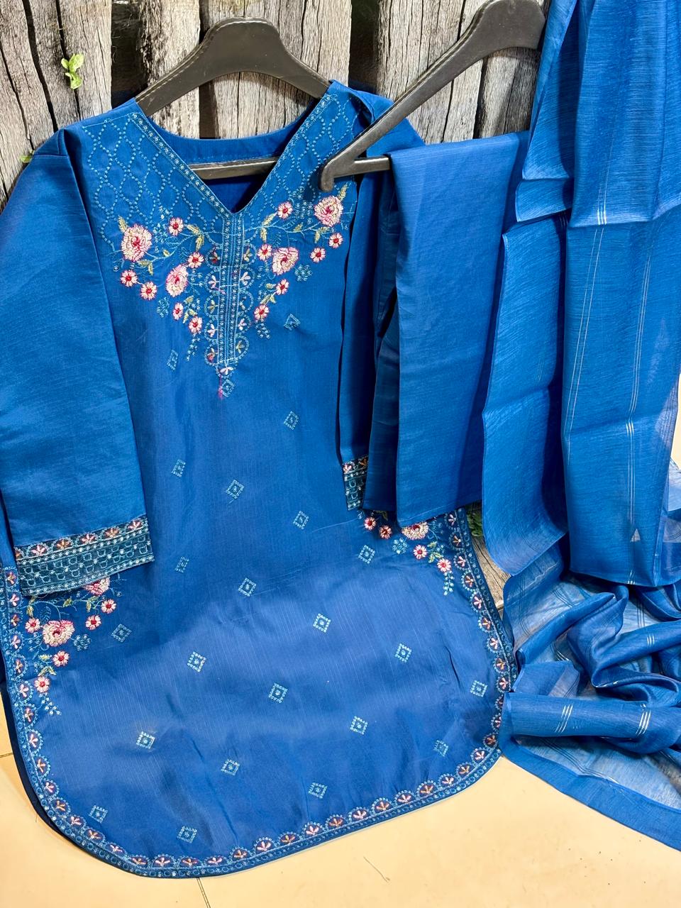 Winter Embroidered Cotton 3pc Suit – Royal Blue
